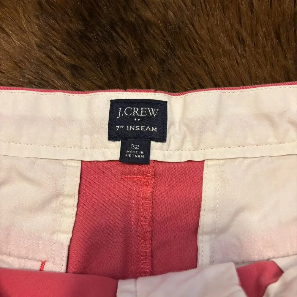 J.Crew men’s 31 x 7 flex chino shorts w/ a coral pink color Preppy